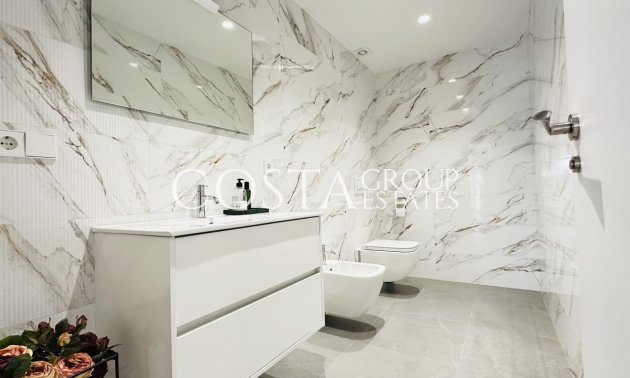 Herverkoop - Villa -
Orihuela Costa - Las Colinas Golf