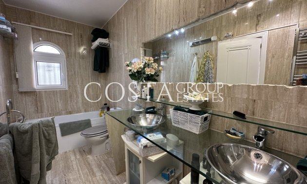 Herverkoop - Villa -
Orihuela Costa - Villamartin