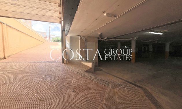 Odsprzedaż - Dom -
Torrevieja - La Mata