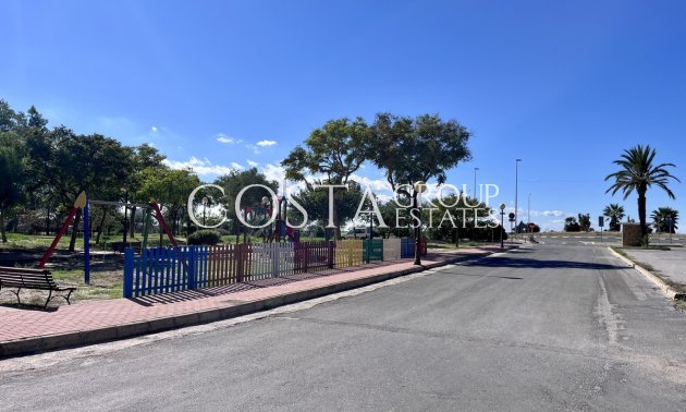 Odsprzedaż - Apartments -
Torrevieja - La Mata