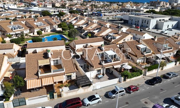 Herverkoop - Huis -
Orihuela Costa - La Zenia