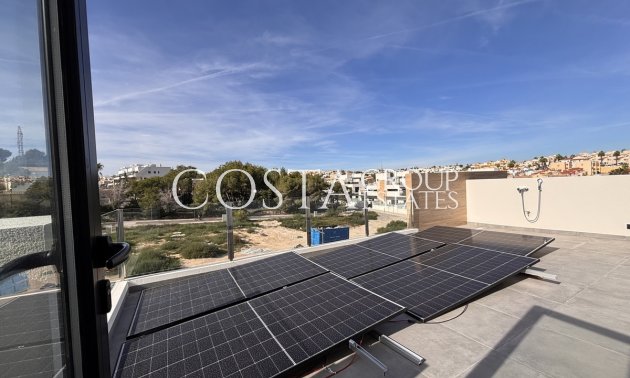 Herverkoop - Villa -
Orihuela Costa - Villamartin