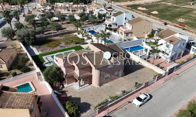 Wiederverkauf - Villa -
Benijofar