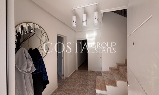 Wiederverkauf - Villa -
Benijofar