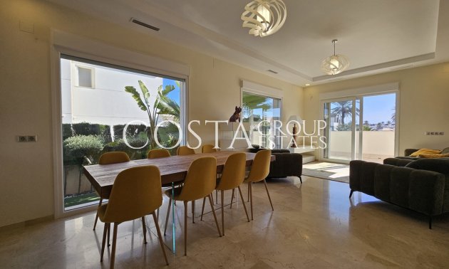 Herverkoop - Villa -
Orihuela Costa - La Zenia