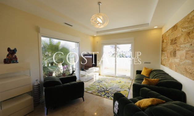 Herverkoop - Villa -
Orihuela Costa - La Zenia