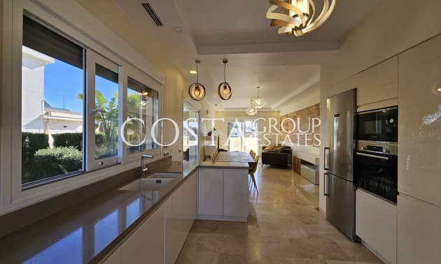 Herverkoop - Villa -
Orihuela Costa - La Zenia