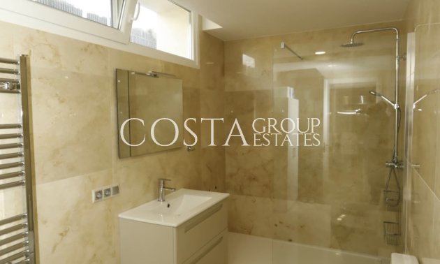 Herverkoop - Villa -
Orihuela Costa - La Zenia