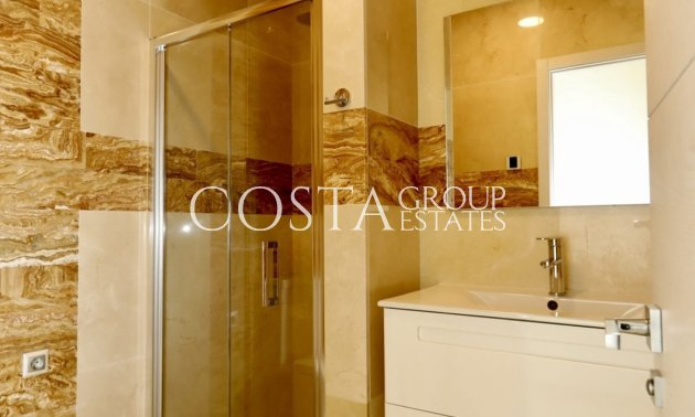 Herverkoop - Villa -
Orihuela Costa - La Zenia