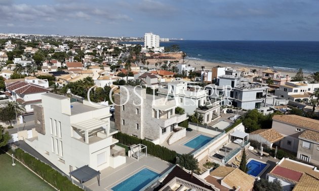 Herverkoop - Villa -
Orihuela Costa - La Zenia