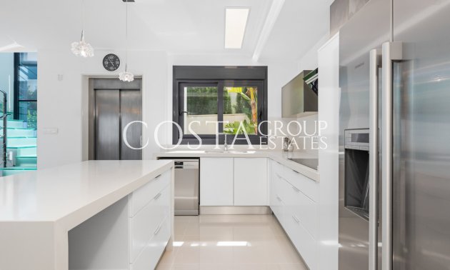 Odsprzedaż - Willa -
San Miguel de Salinas - San Miguel de Salinas Centro