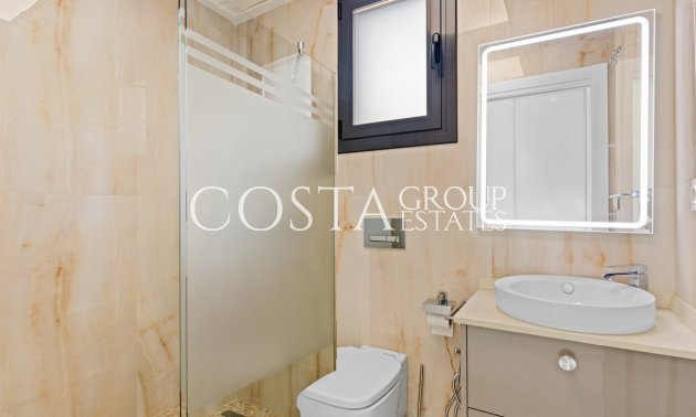 Odsprzedaż - Willa -
San Miguel de Salinas - San Miguel de Salinas Centro