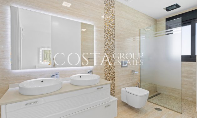 Odsprzedaż - Willa -
San Miguel de Salinas - San Miguel de Salinas Centro