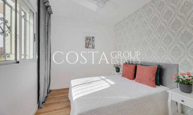 Herverkoop - Huis -
Orihuela Costa