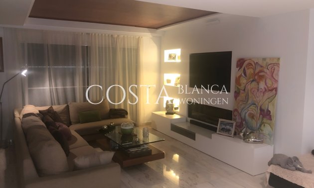 Herverkoop - Villa -
Jávea - Balcon al Mar