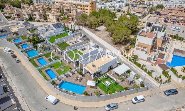 Wiederverkauf - Villa -
Orihuela Costa - Villamartin