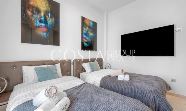 Wiederverkauf - Villa -
Orihuela Costa - Villamartin