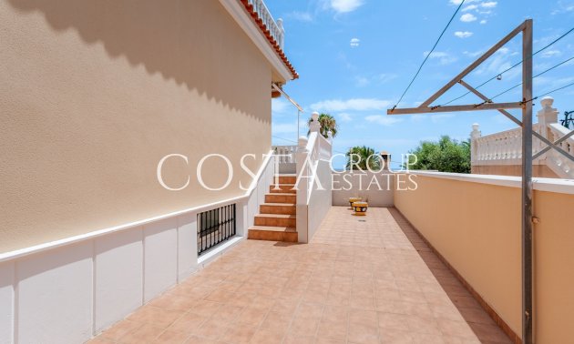 Herverkoop - Villa -
Torrevieja