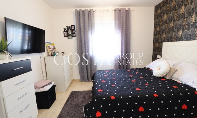 Resale - Apartments -
Pilar de la Horadada - Torre De La Horadada