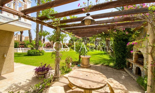 Herverkoop - Villa -
Orihuela Costa - Villamartin