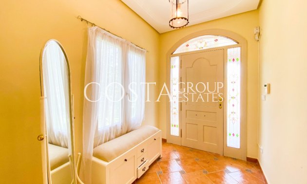 Herverkoop - Villa -
Orihuela Costa - Villamartin