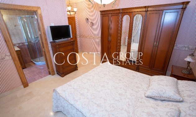 Herverkoop - Villa -
Orihuela Costa - Campoamor