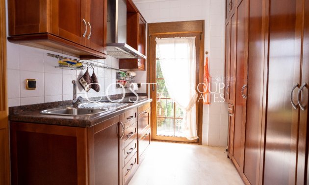 Herverkoop - Villa -
Orihuela Costa - Campoamor