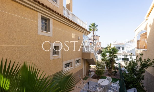 Wiederverkauf - Villa -
Orihuela Costa - Los Altos