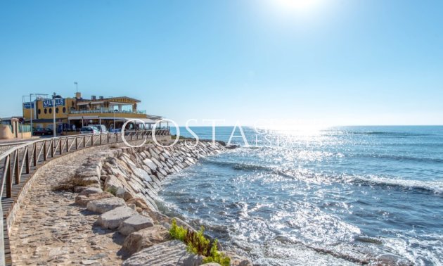 Herverkoop - Villa -
Orihuela Costa - Los Altos