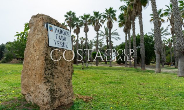 Herverkoop - Villa -
Orihuela Costa - Los Altos