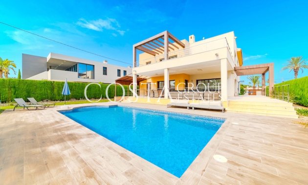 Wiederverkauf - Villa -
Orihuela Costa - Cabo Roig