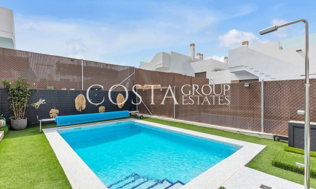 Herverkoop - Villa -
Orihuela Costa - Vista Bella Golf