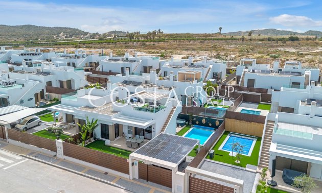 Herverkoop - Villa -
Orihuela Costa - Vista Bella Golf