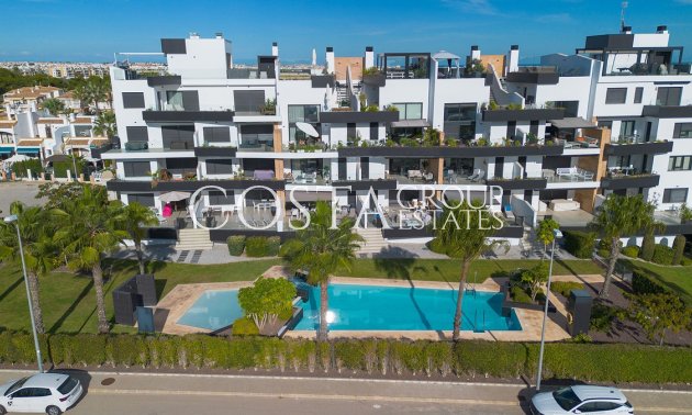 Resale - Apartments -
Orihuela Costa