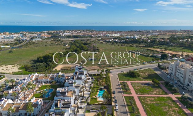 Resale - Apartments -
Orihuela Costa