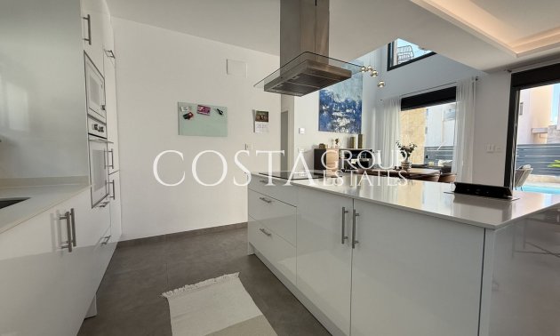 Resale - Villa -
Los Montesinos - Los Montesinos Centro