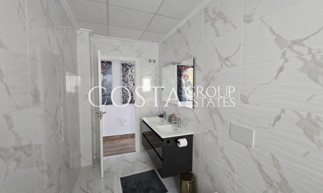 Resale - Villa -
Los Montesinos - Los Montesinos Centro