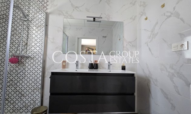 Resale - Villa -
Los Montesinos - Los Montesinos Centro