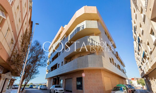 Resale - Apartments -
Torrevieja