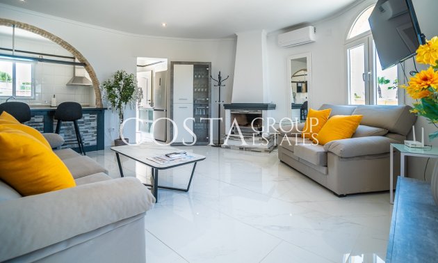 Resale - Villa -
Torrevieja - La Siesta