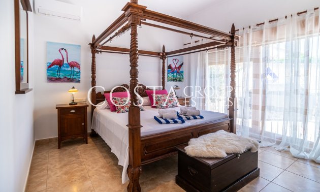Resale - Villa -
Torrevieja - La Siesta