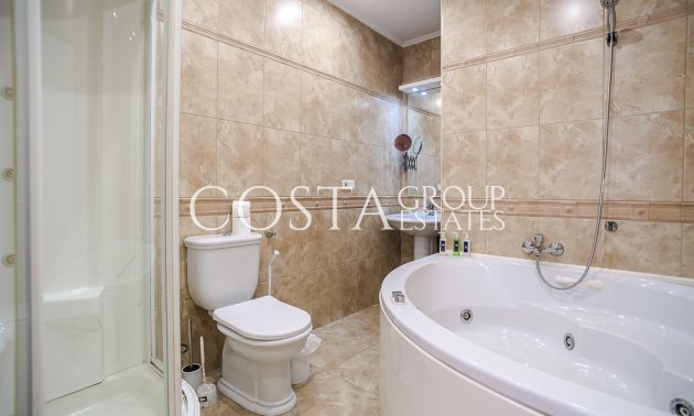 Resale - Villa -
Torrevieja - La Siesta