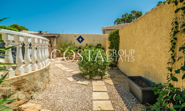 Resale - Villa -
Torrevieja - La Siesta