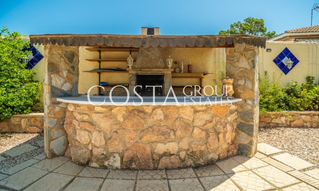 Resale - Villa -
Torrevieja - La Siesta