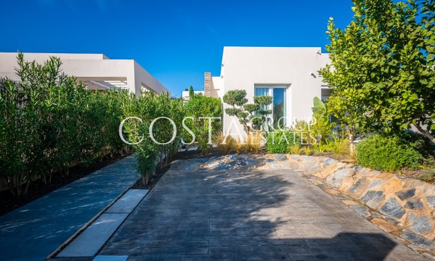 Resale - Villa -
Algorfa