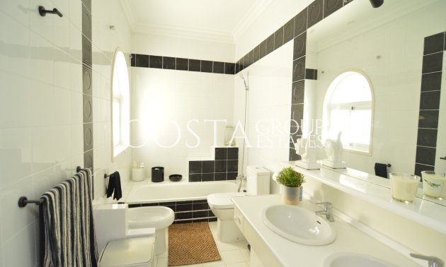 Herverkoop - Villa -
Torrevieja