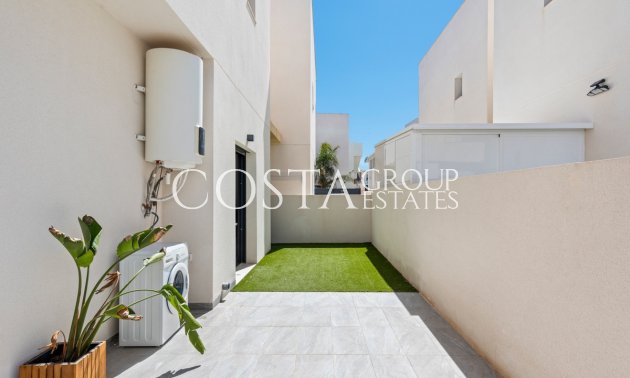 Resale - Villa -
Los Montesinos - Los Montesinos Centro