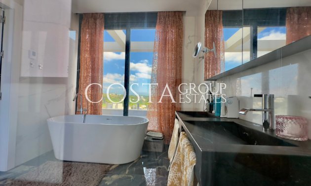 Herverkoop - Villa -
Orihuela Costa - Las Colinas Golf