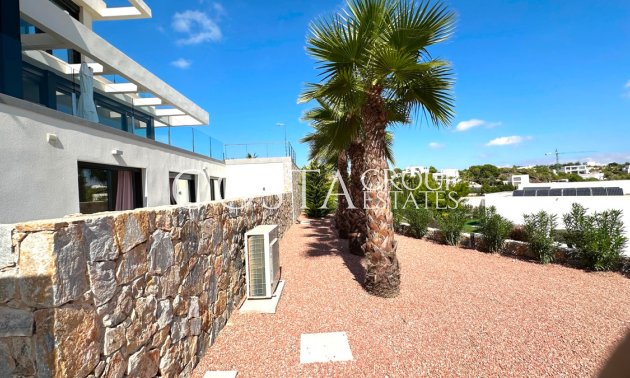 Herverkoop - Villa -
Orihuela Costa - Las Colinas Golf