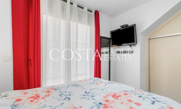 Herverkoop - Villa -
Orihuela Costa - Villamartin